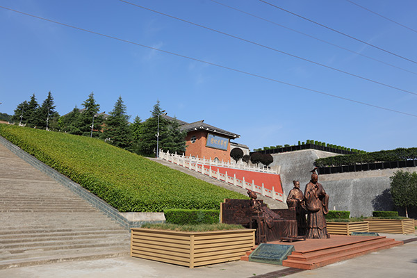 霸陵墓园新区地址怎么去有班车吗？什么价格？西安霸陵墓园价格表